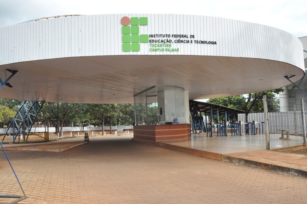 Seleção com bolsa de R$ 1.100 abre inscrições para tutores atuarem no ensino à distância; veja edital