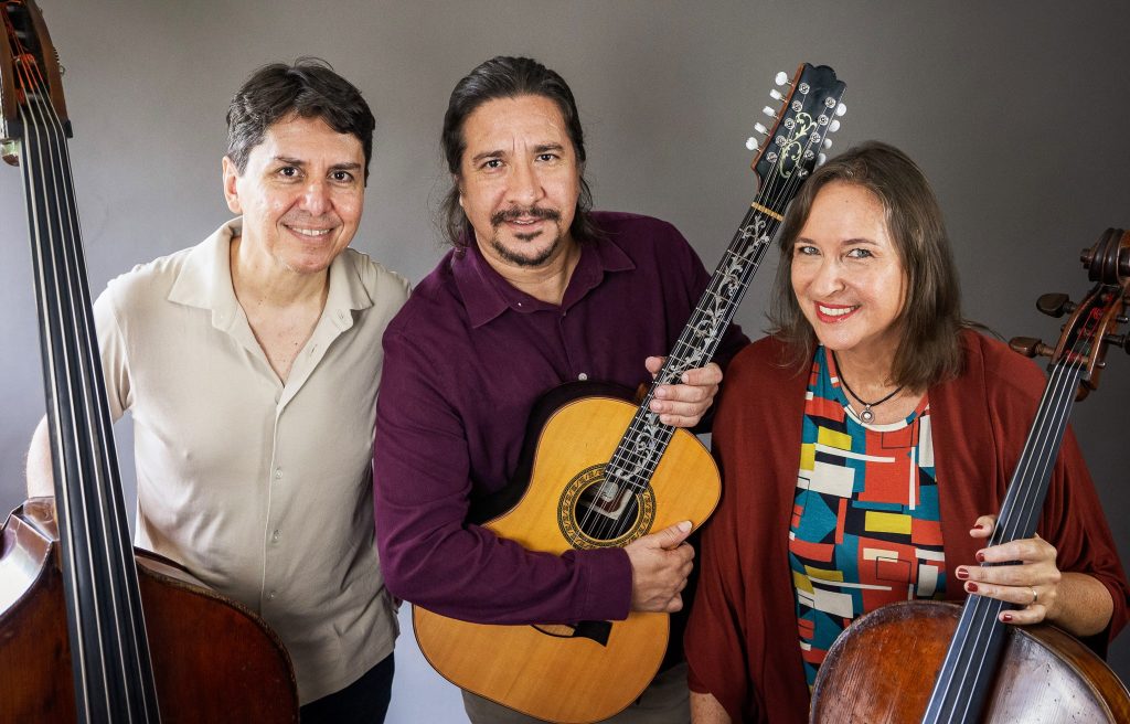 Em trio, o violeiro Neymar Dias vai de Beatles a Villa-Lobos no álbum ‘Solar’