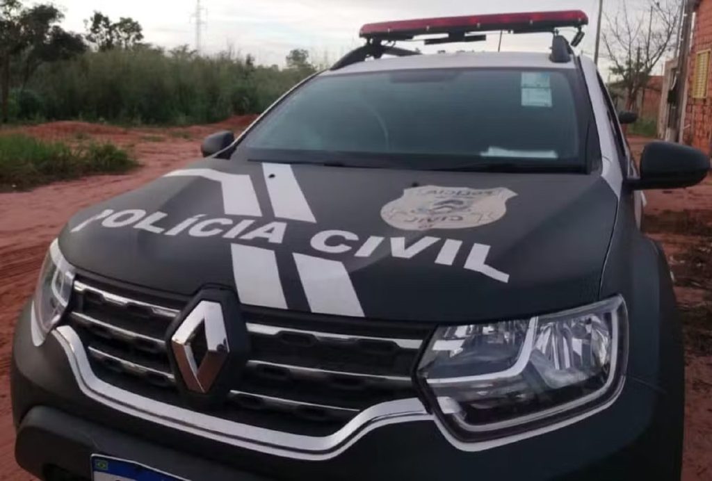 Suspeito de matar homem e ferir outras duas pessoas após discussão em distribuidora de bebidas é preso