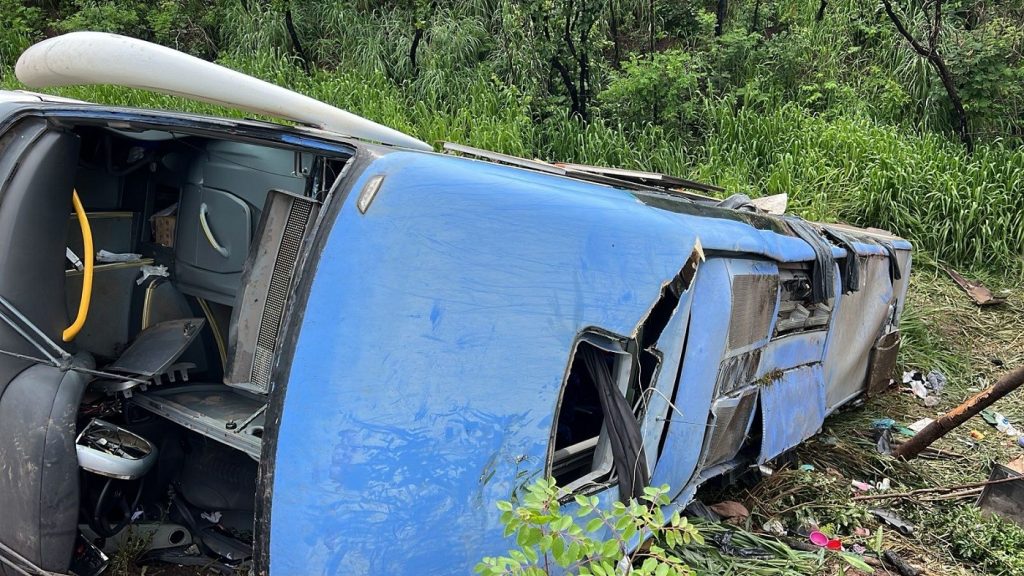 Mulher de 29 anos que morreu em acidente na BR-153, no Tocantins, voltava de férias com a família