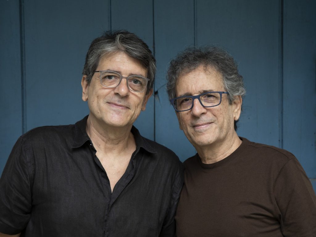 Irmãos Chico e Mario Adnet cultuam o passado em ‘Falso antigo’, álbum com Macalé, Mosquito e Mônica Salmaso