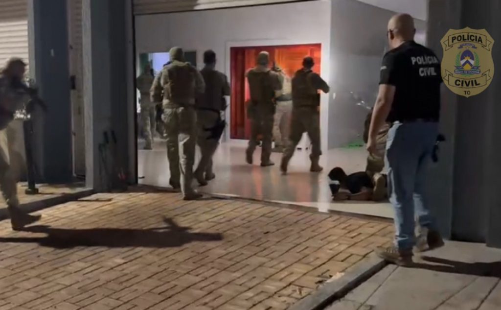 Ex-gerente suspeito de desvio milionário pesquisou na internet como “viver de renda” com R$ 2,5 milhões, diz polícia