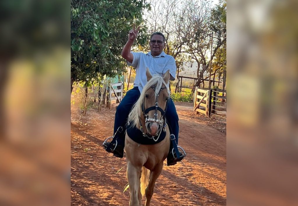 Pai de Henrique e Juliano que pilotava helicóptero em queda tem experiência na aviação, diz assessoria